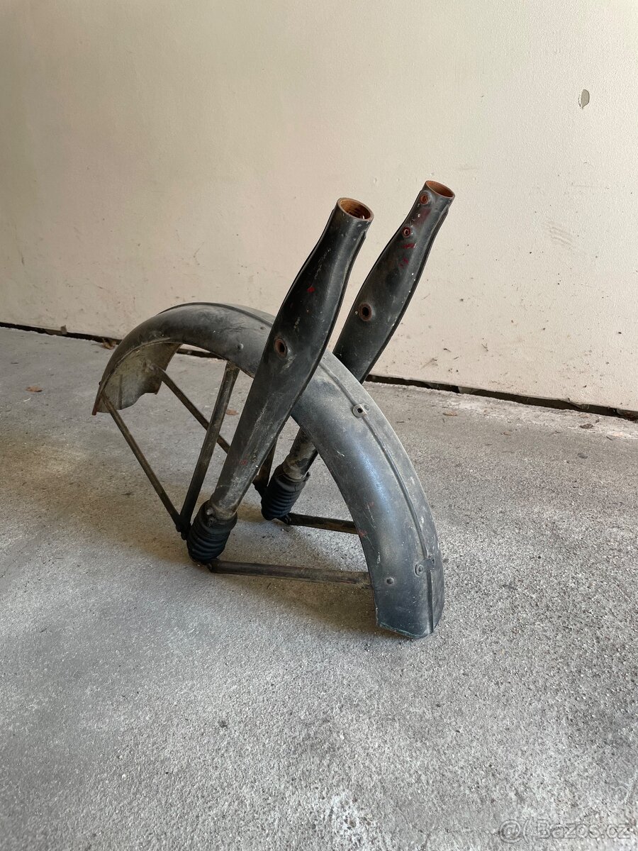 ČZ 150 C předni blatnik + šavle