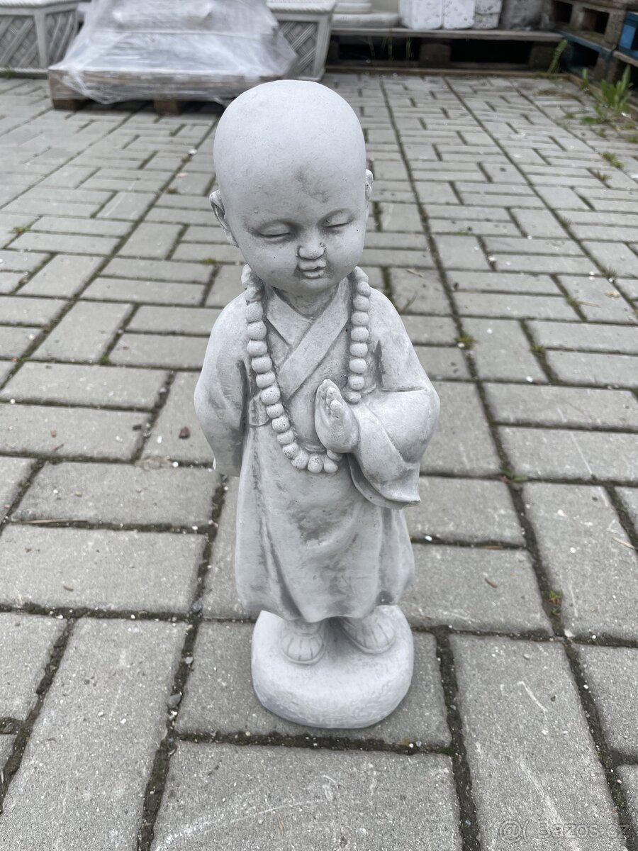Betonový Buddha