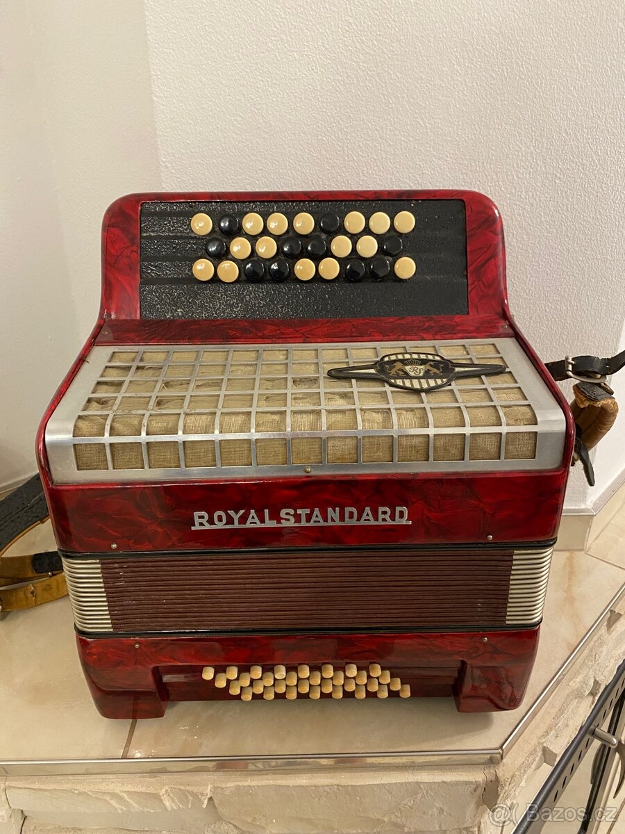 Akordeon Harmonika