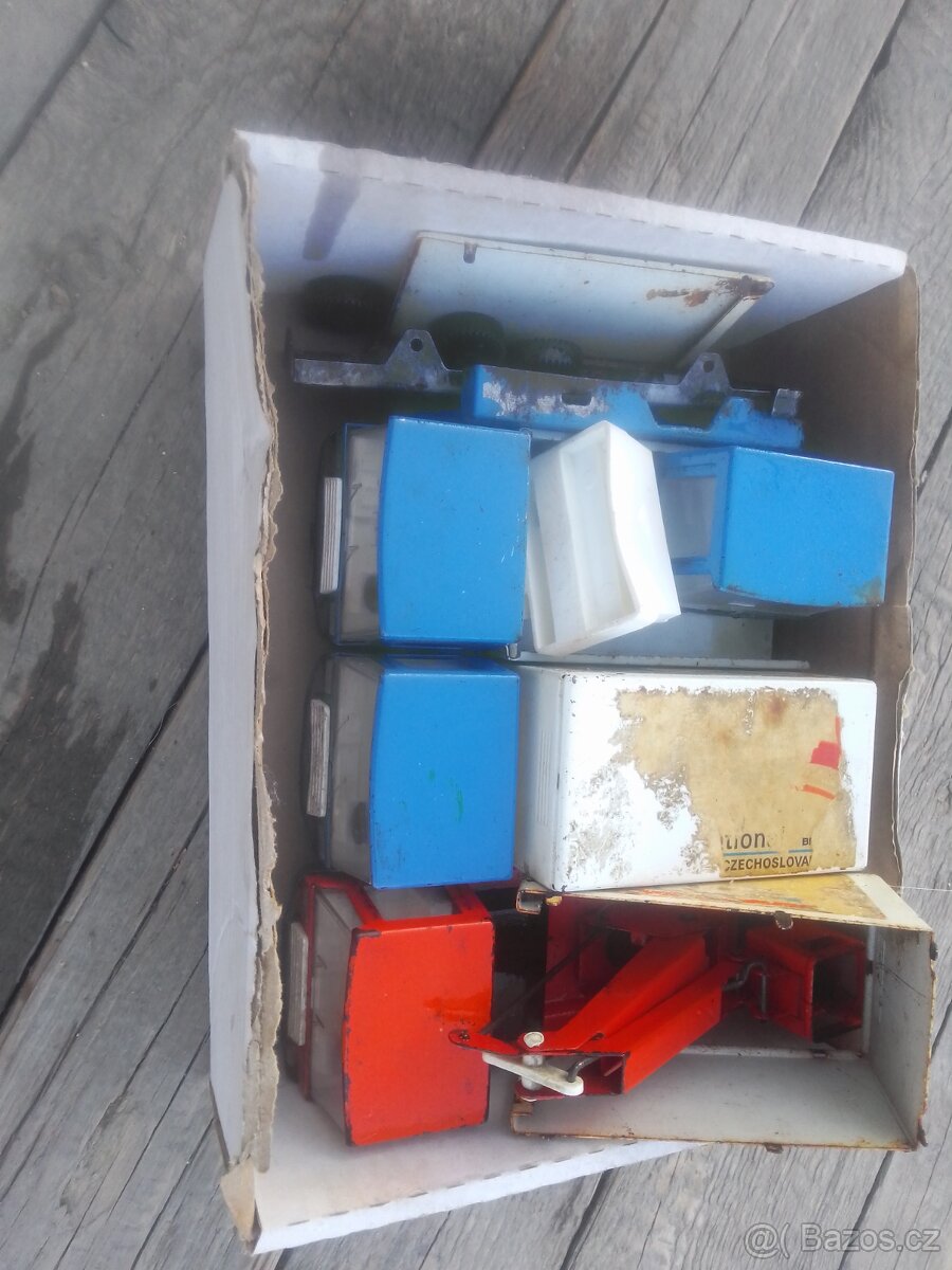 Autíčka Ites kovová