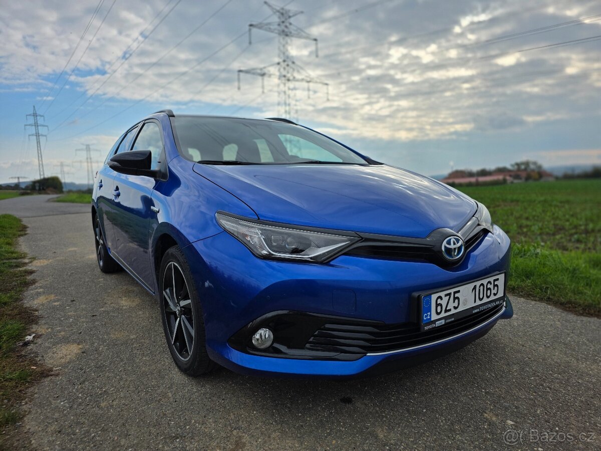 Toyota Auris Hybrid