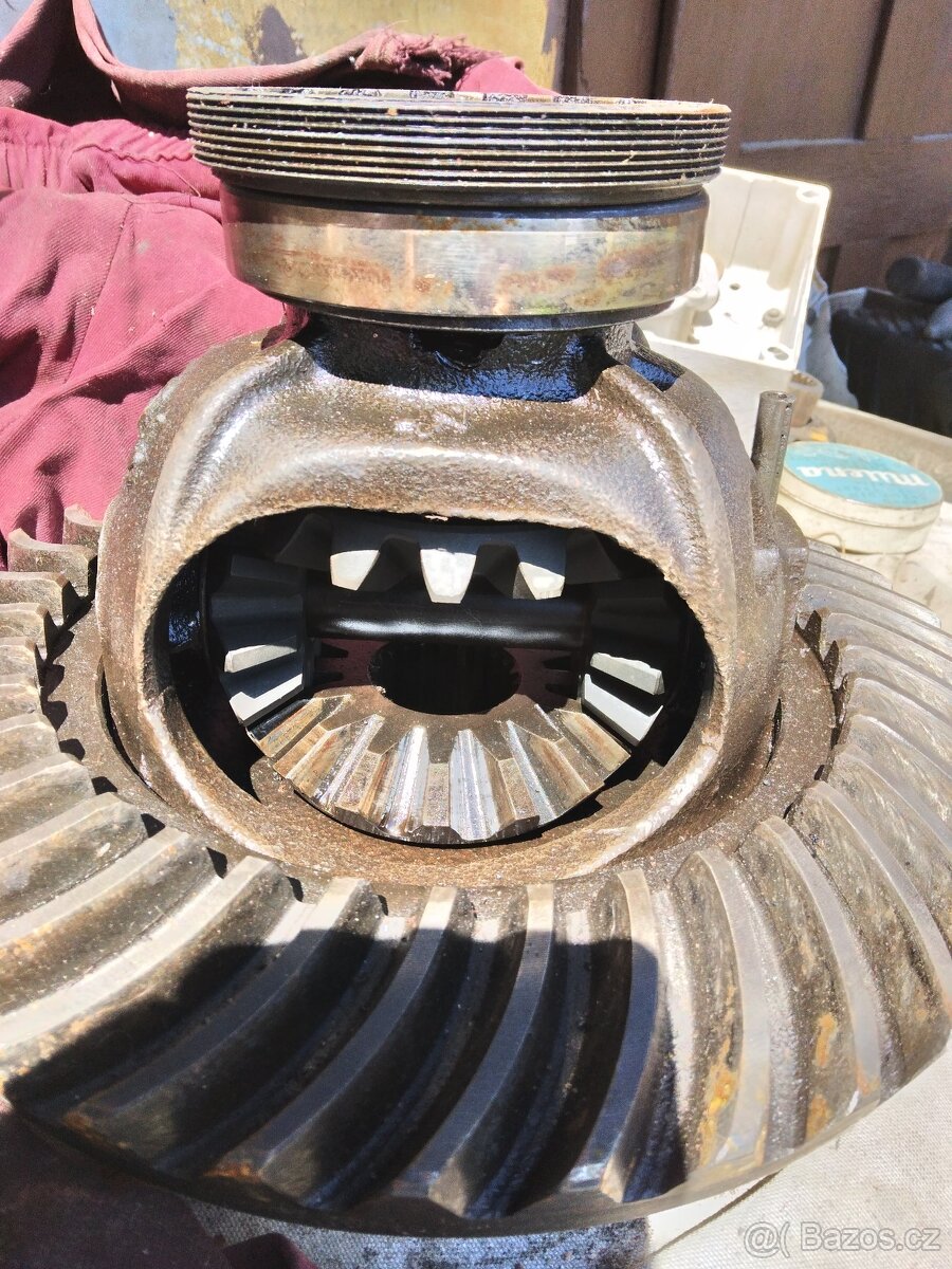 Prodám hrušku a talíř soukolí zadní nápravy