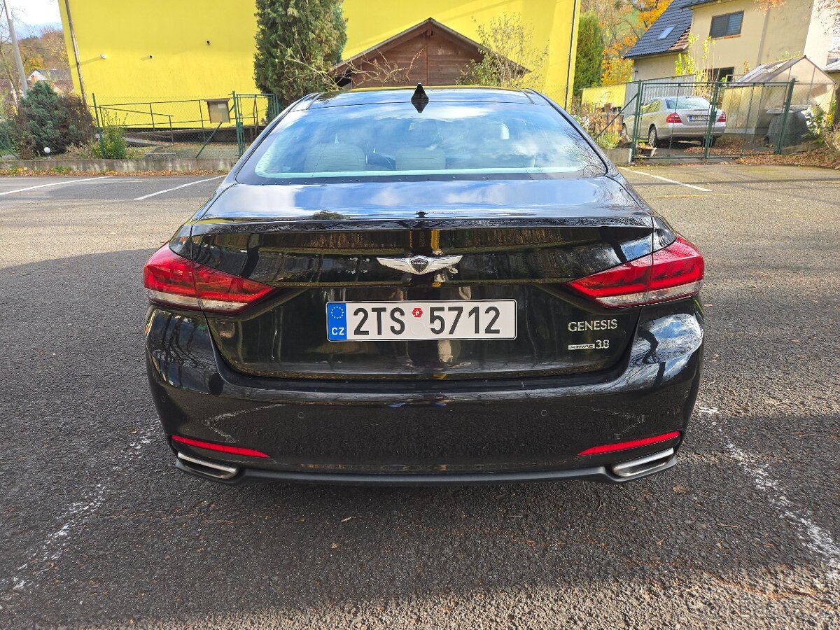 Hyundai Genesis 232kw 2015