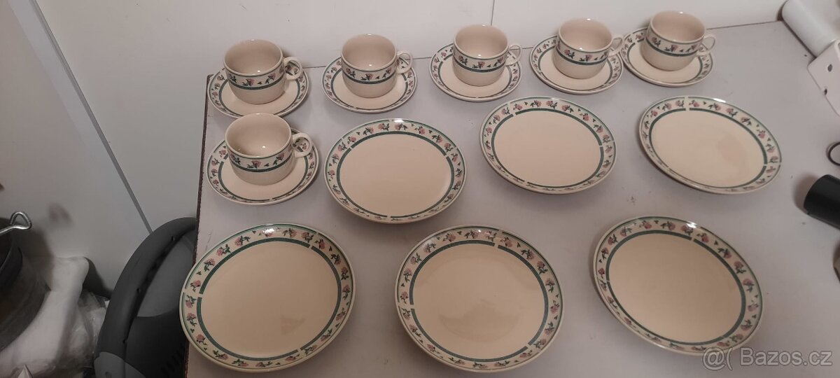 porcelánové šálky-servis