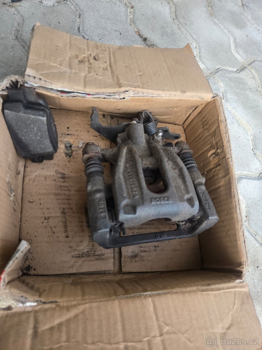 Třmen brzdový Ford Mondeo MK3