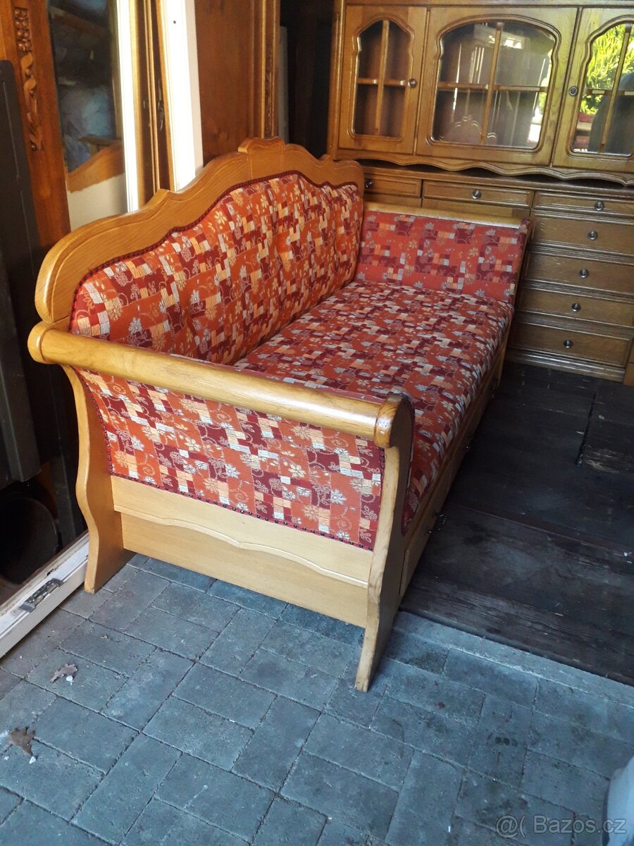 Sofa- pohovka