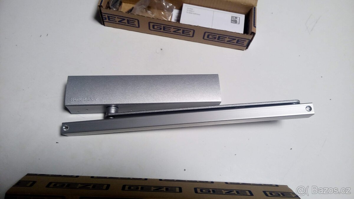 Dveřní zavírače GEZE TS 5000 nové