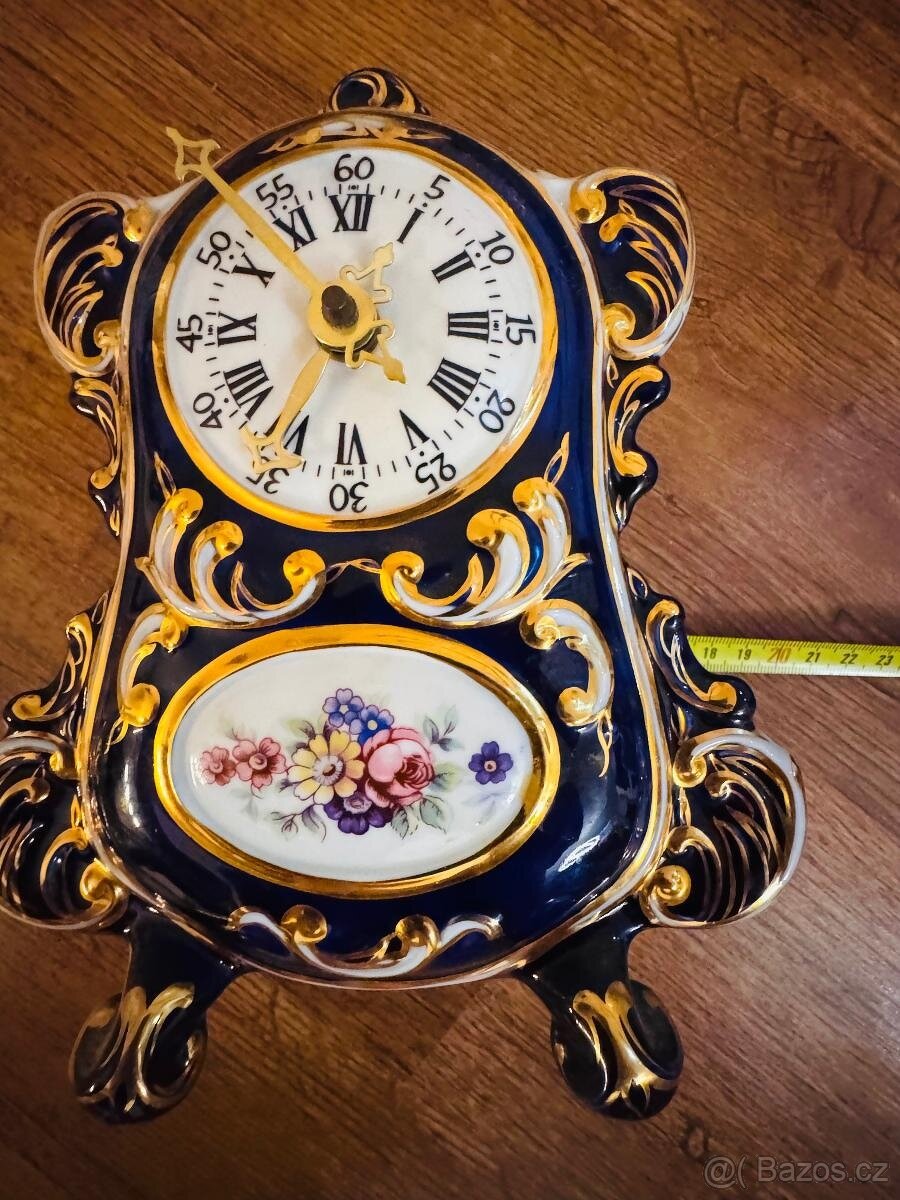 Starožitné porcelánové hodiny