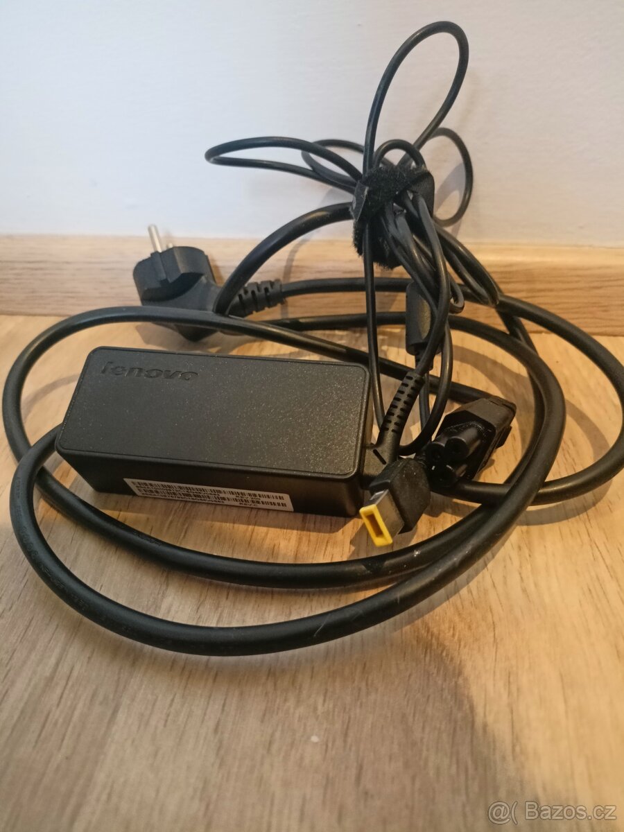 Nabíječka Lenovo ThinkPad 65W (Slim Tip)