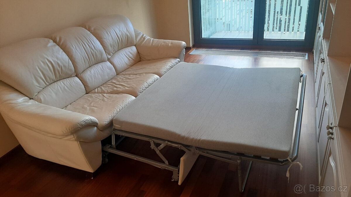 Kožená rozkládací sedačka