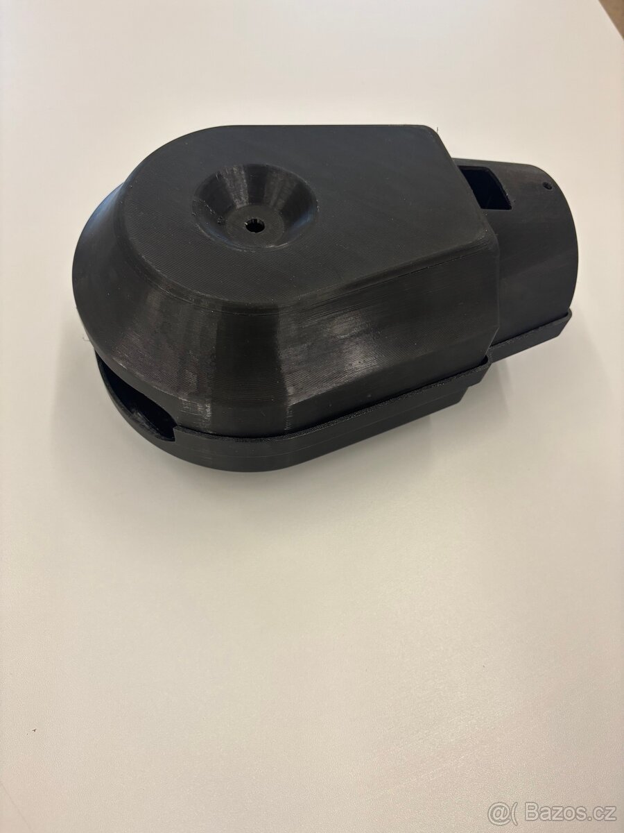 Prodám kryt pod volant Fortschritt E514/ 517