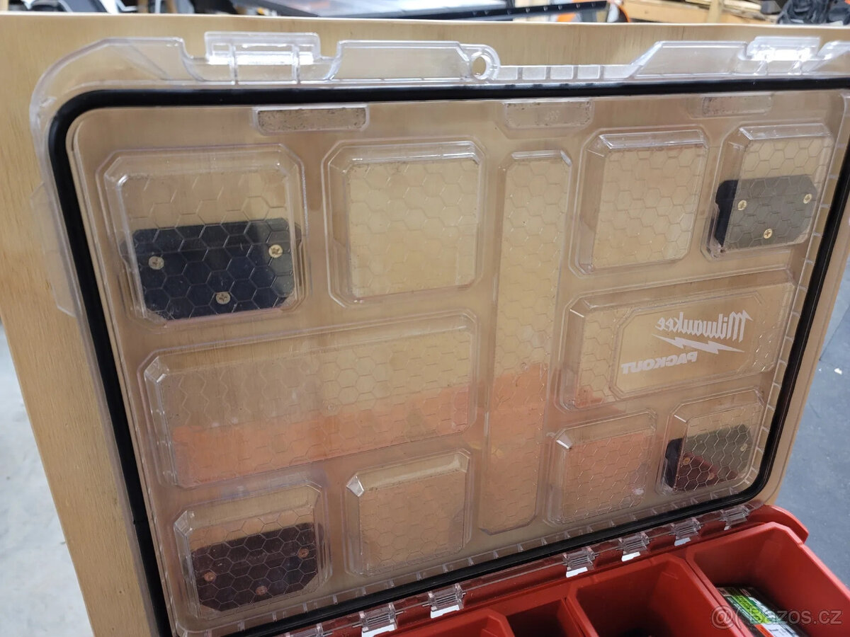 Držák - věšák Milwaukee Packout