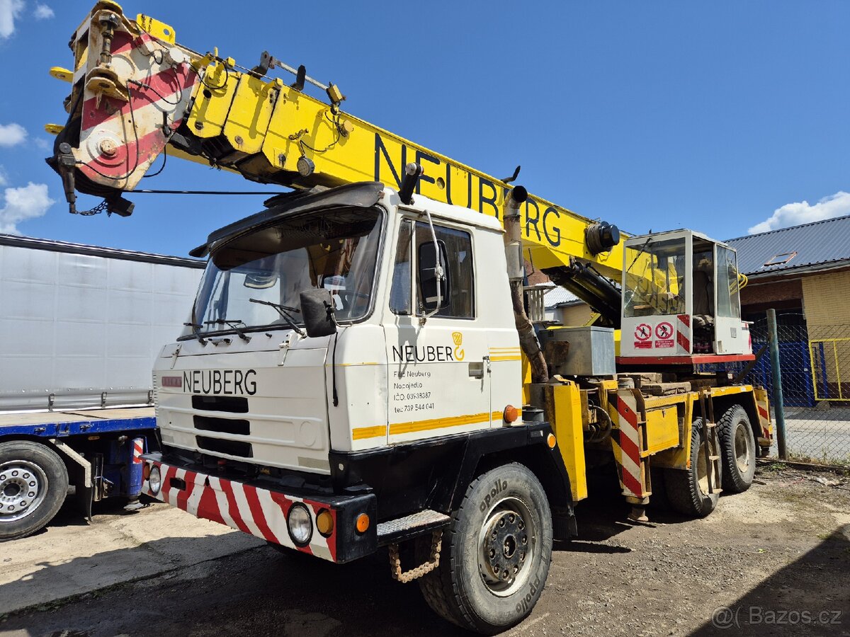 Autojeřáb Tatra 815 AD 20T (pracovní stroj)