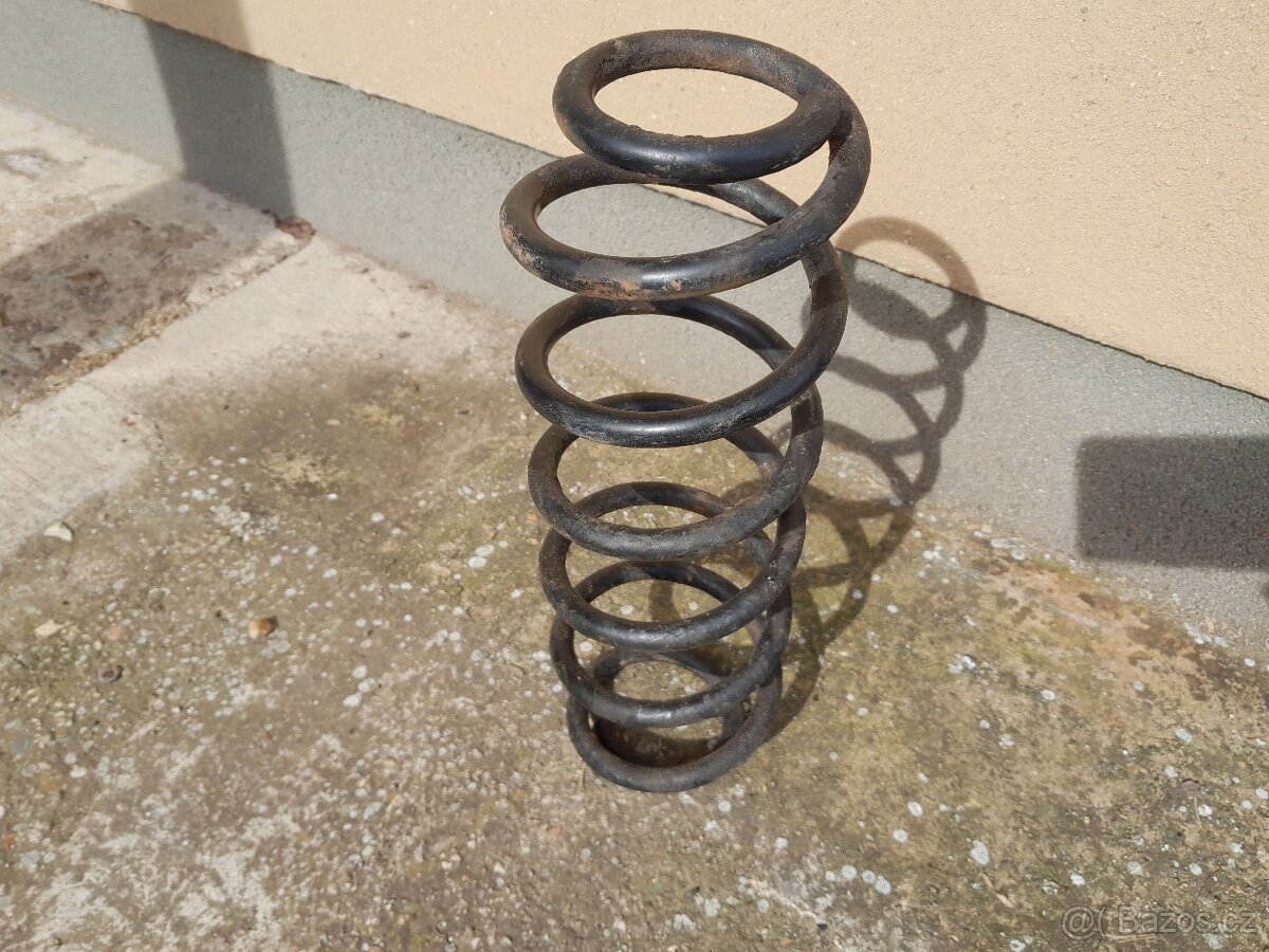 Zadní pružina Octavia 1