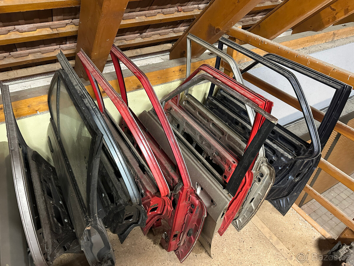 Dvere BMW E30,E28,E32 predni L+P cena za kus 2t