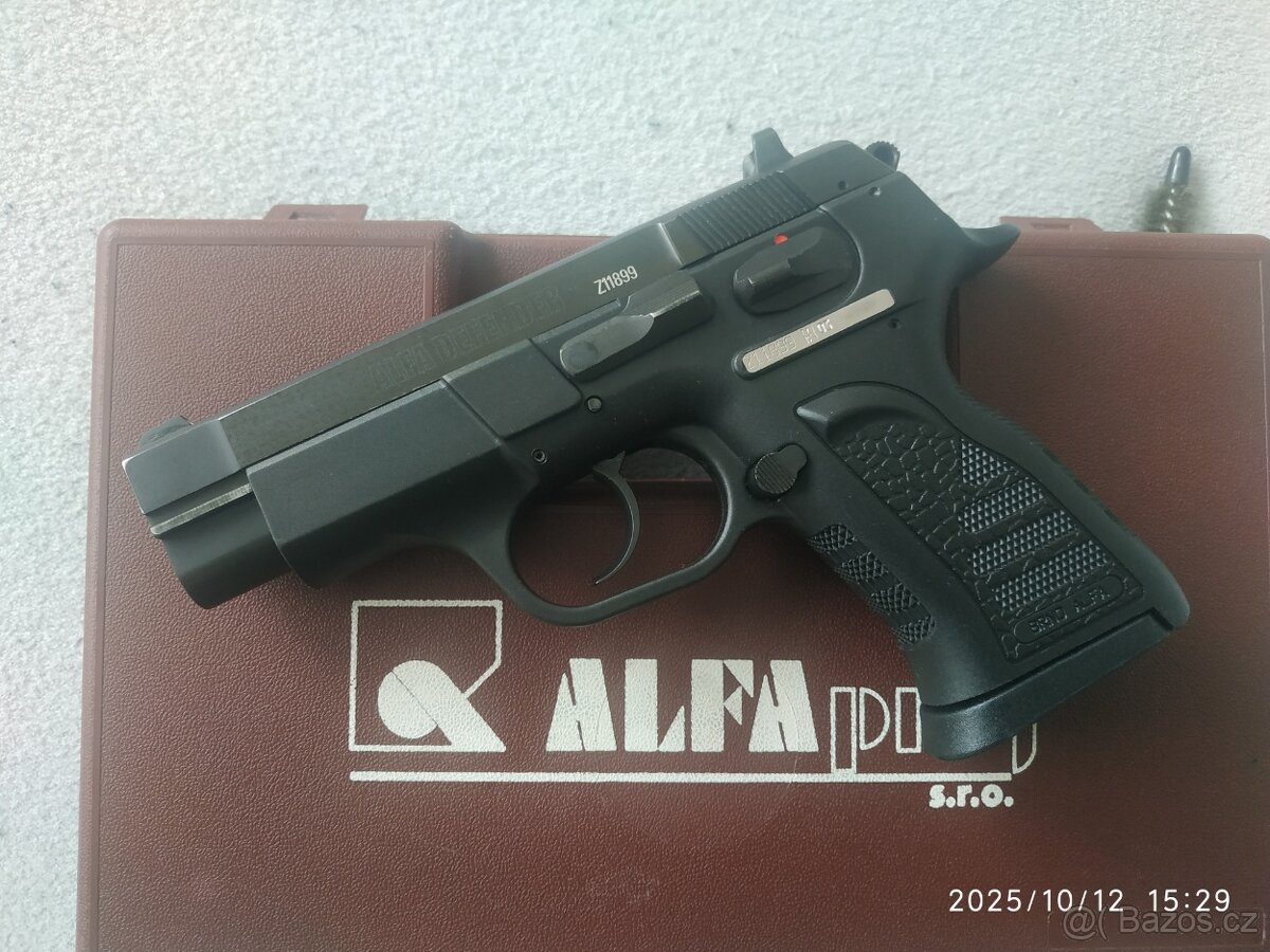 Pistole Alfa Defender