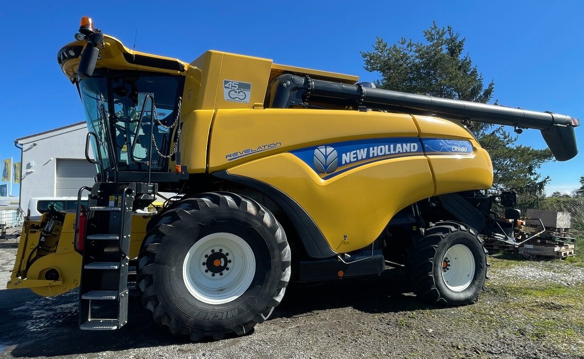 New Holland CR 9.80