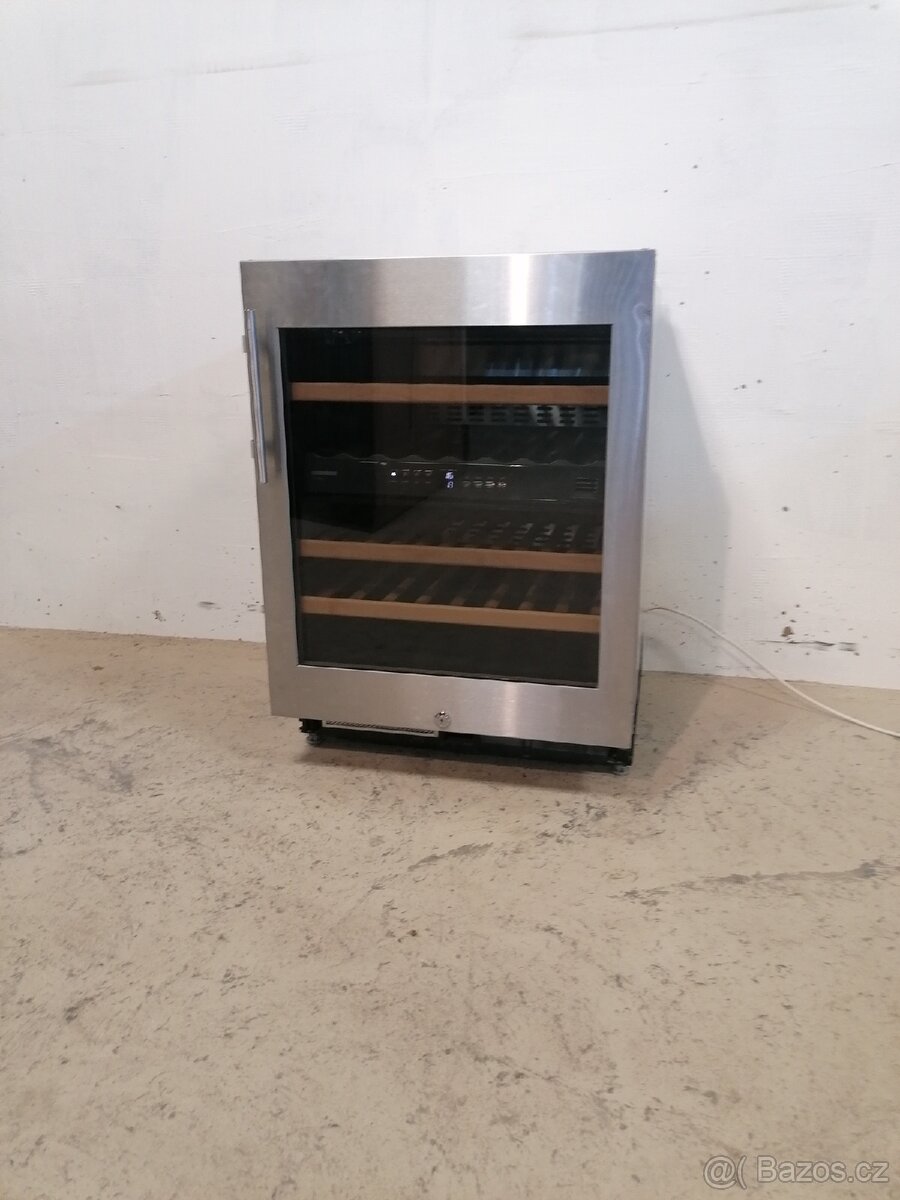 Vestavěná Vinotéka Liebherr Vinidor