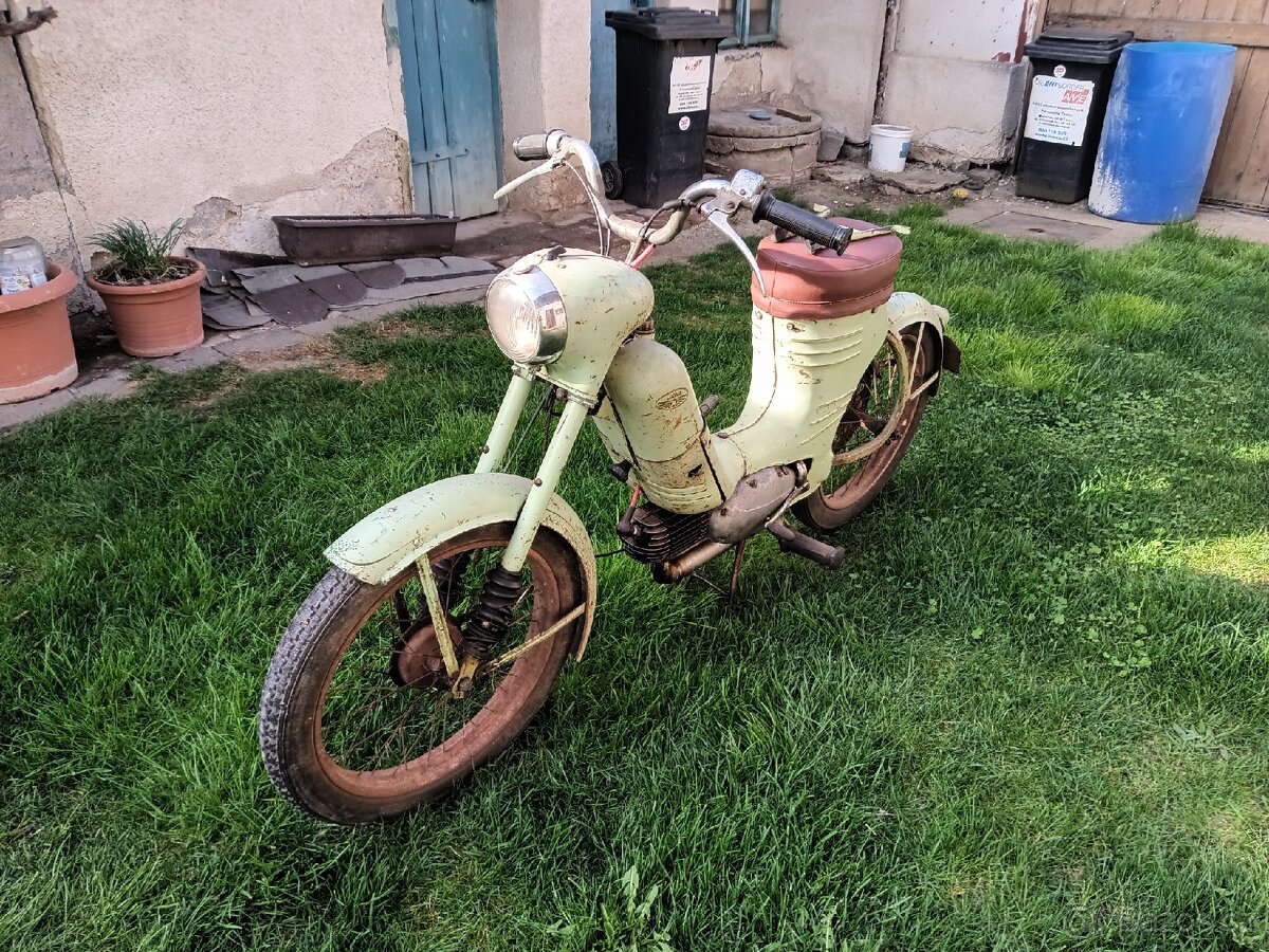 Jawa 550 pařez