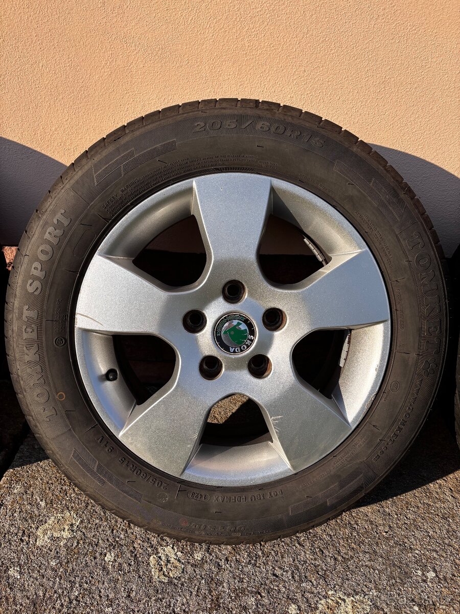 205/60 R15 91V