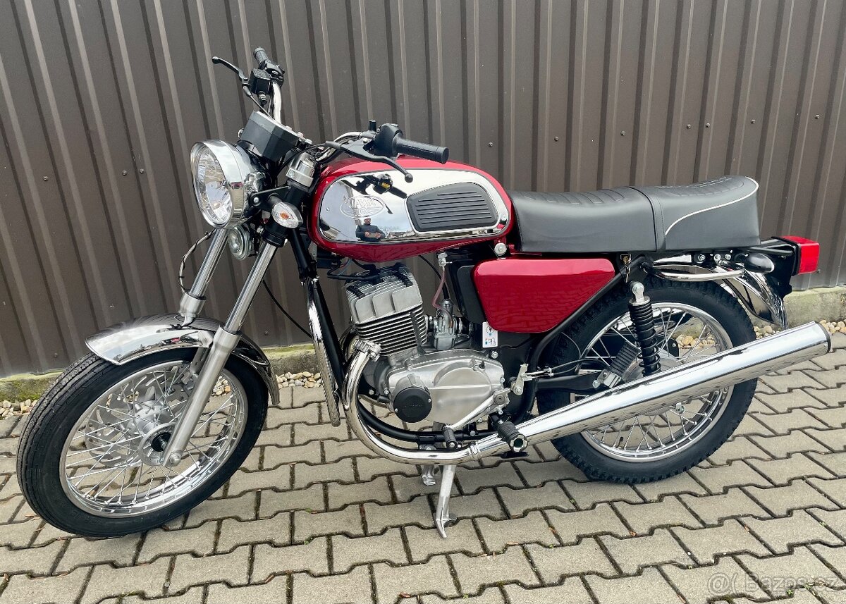 Limitovaná edice Jawa 350 Retro