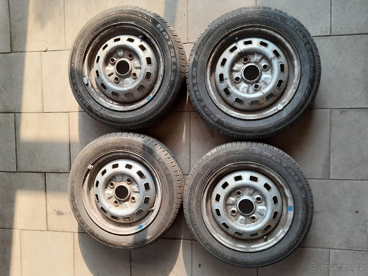 Sada 4ks pneu 145/70 R13 + plechové disky Matiz