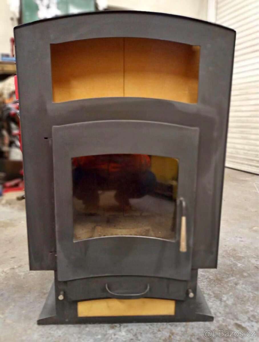 Krbová kamna s výměníkem - 22 kW