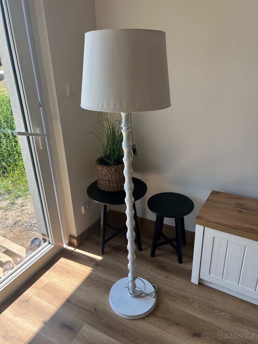 Stojací vintage lampa