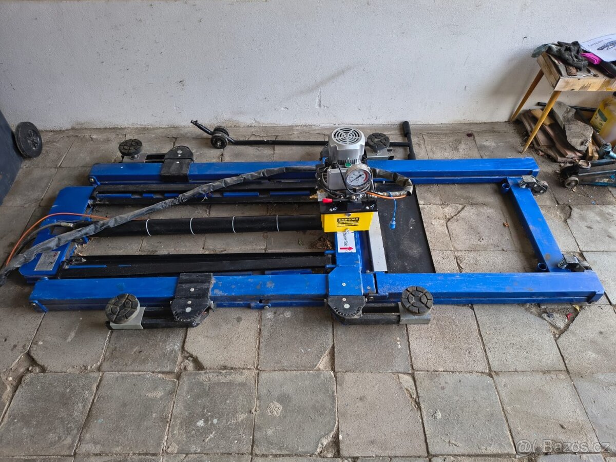 Hydraulický zvedák WDW -5500