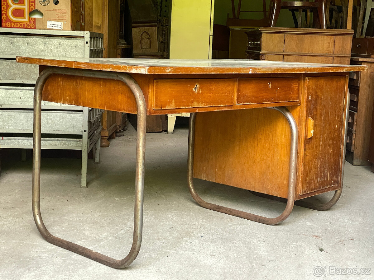 psací stůl do prostoru / chromovaná trubka / funkcionalismus