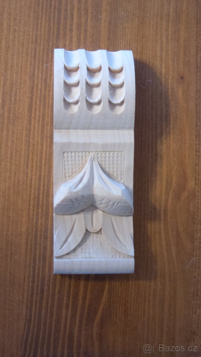 Řezby lipové dřevo švestičky šíře 4cm výška 11,5cm