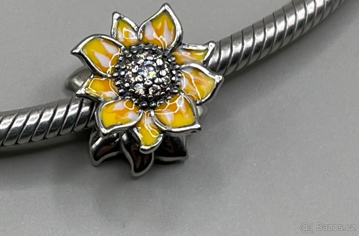 Stříbrný přívěsek č. 6 - slunečnice