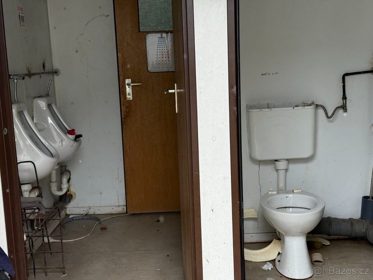 Sanitární kontejner – kompletně vybavený