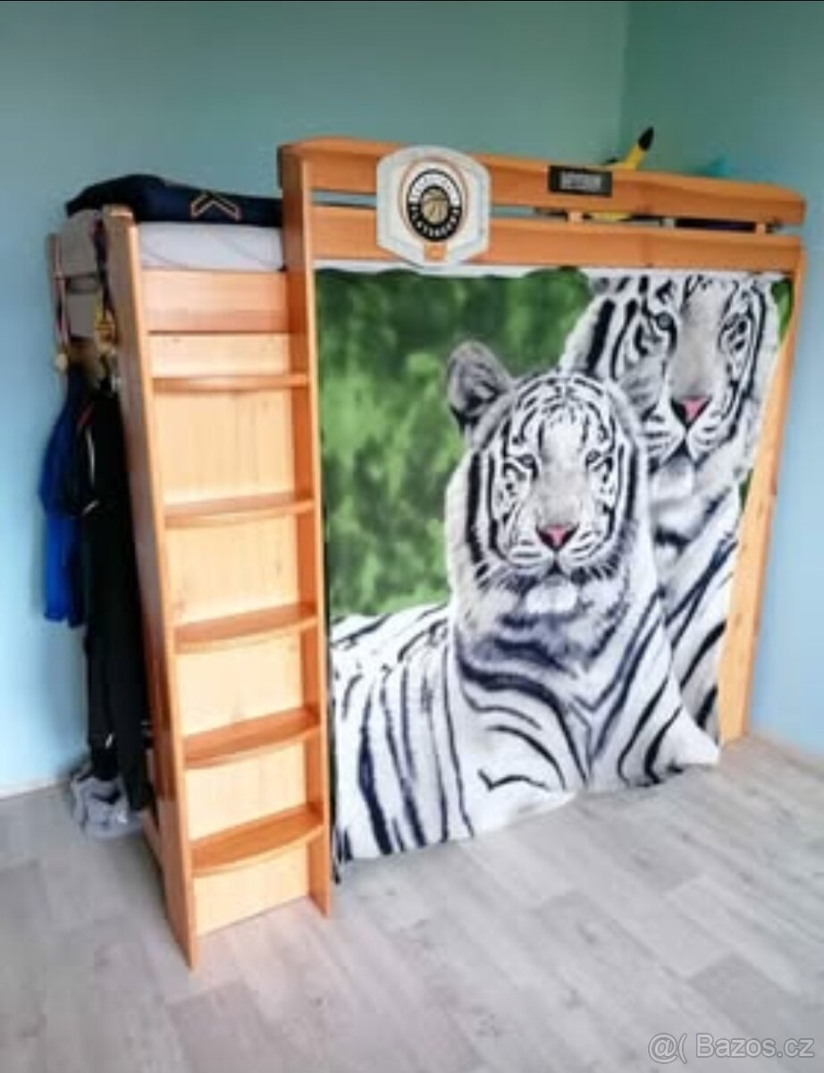 Vyvýšená postel s úložným prostorem