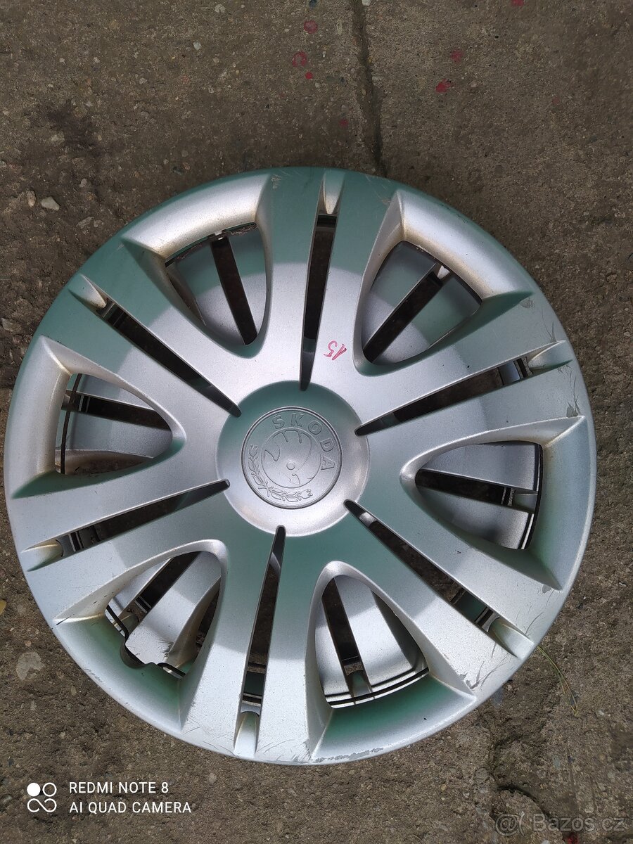 Poklice Škoda Roomster,Fabia 15