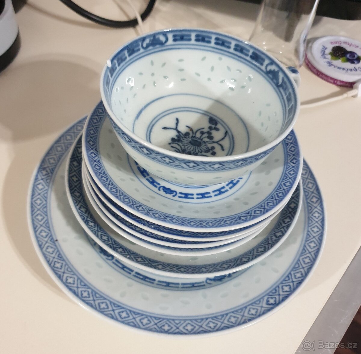 Talířky a šálek