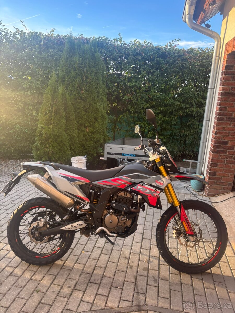 Mondial SMX 125