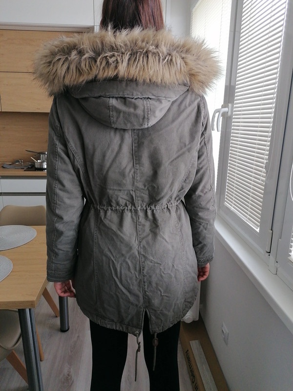 Dívčí / dámská zimní bunda / kabát vel. 40
