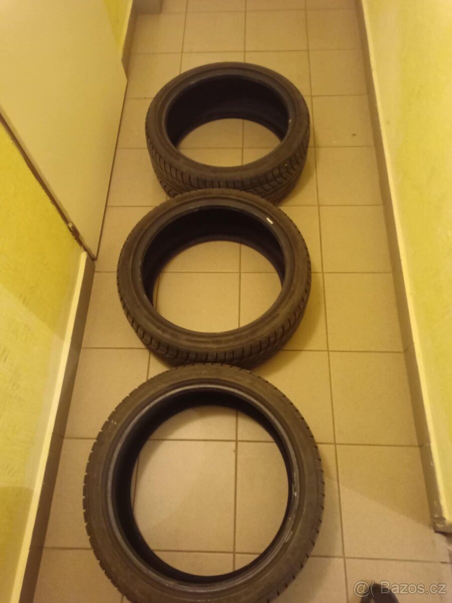 3x PNEUMATIKY ZIMNÍ 225/40 R18 WESTLAKE + GOODRIDE