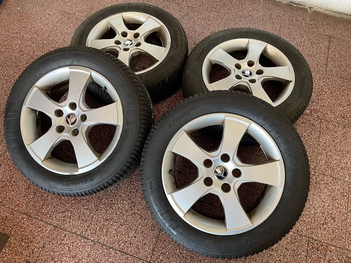 Alu kola zimní r16