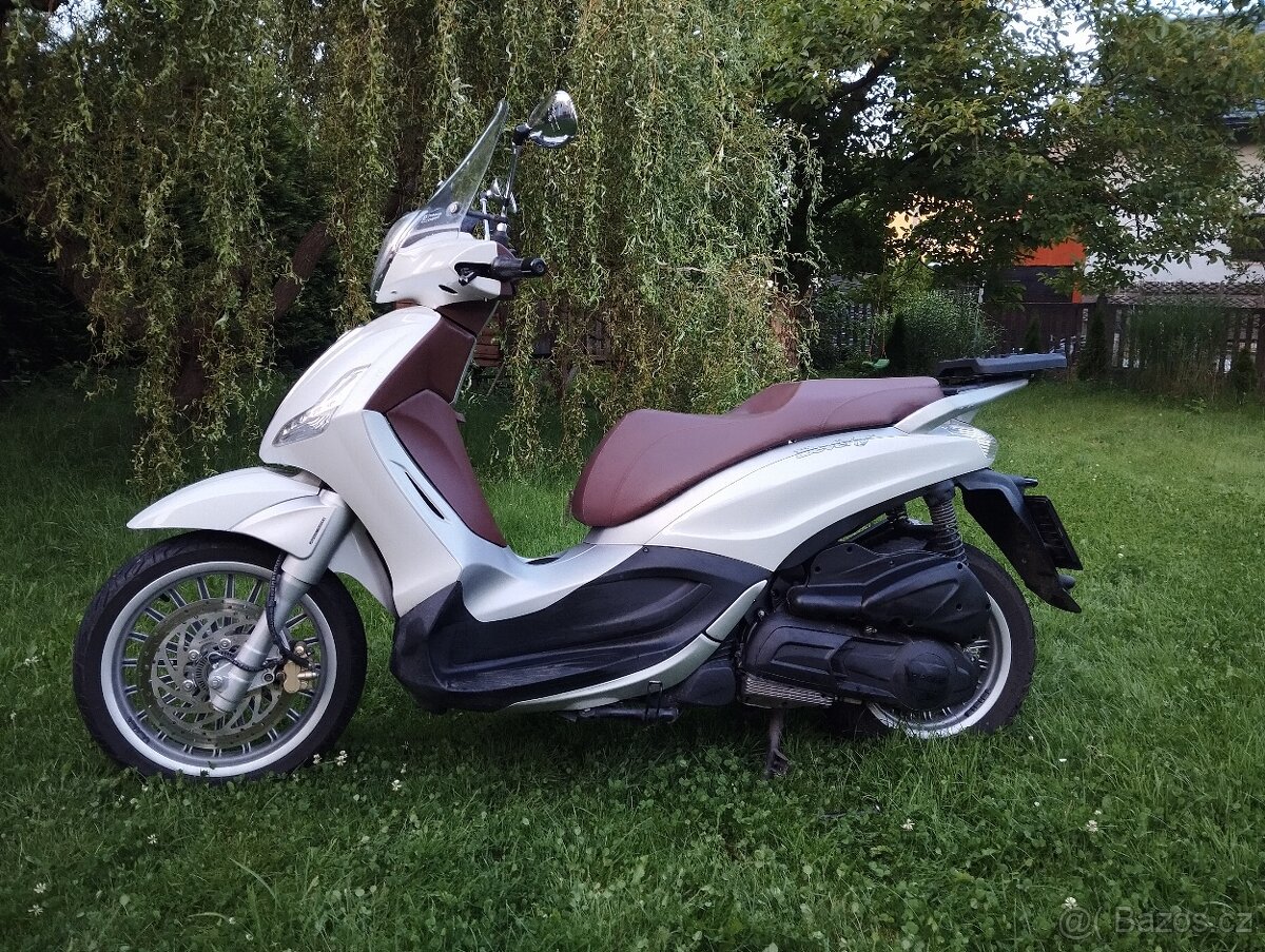 Piaggio Beverly 300 ABS, ČR
