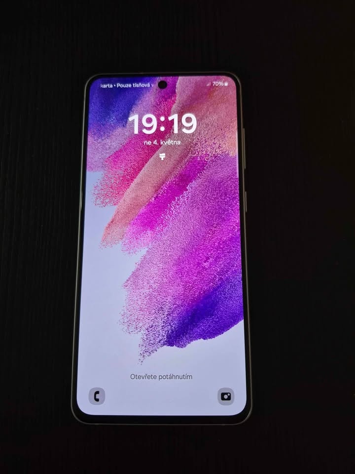 Samsung Galaxy S21 FE fialovy-nova baterie