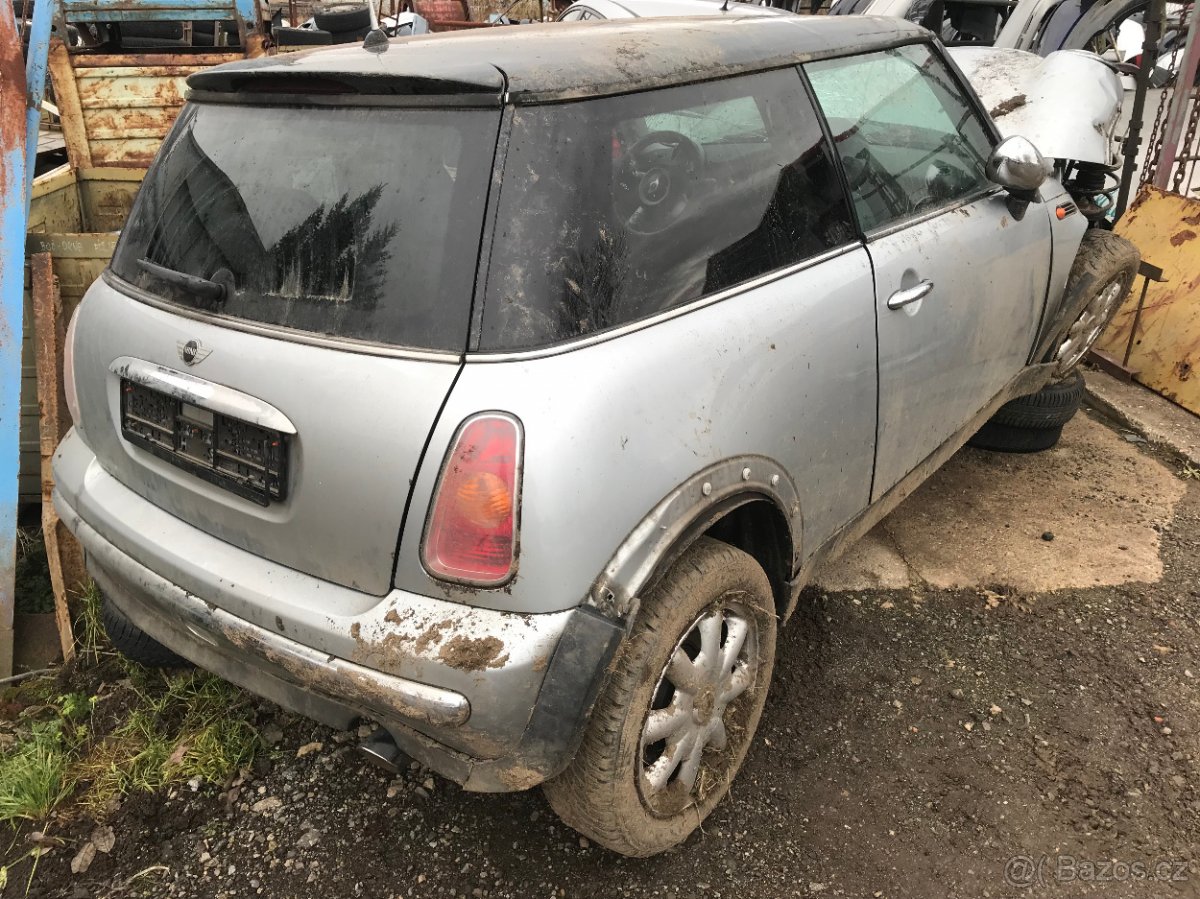 MINI COOPER 2004 1,6i 85kW - díly z vozu