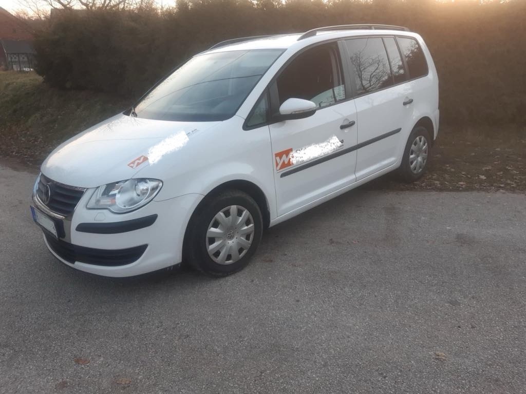 VW Touran 1.9 tdi 77kw -model 2010- 1.majitel