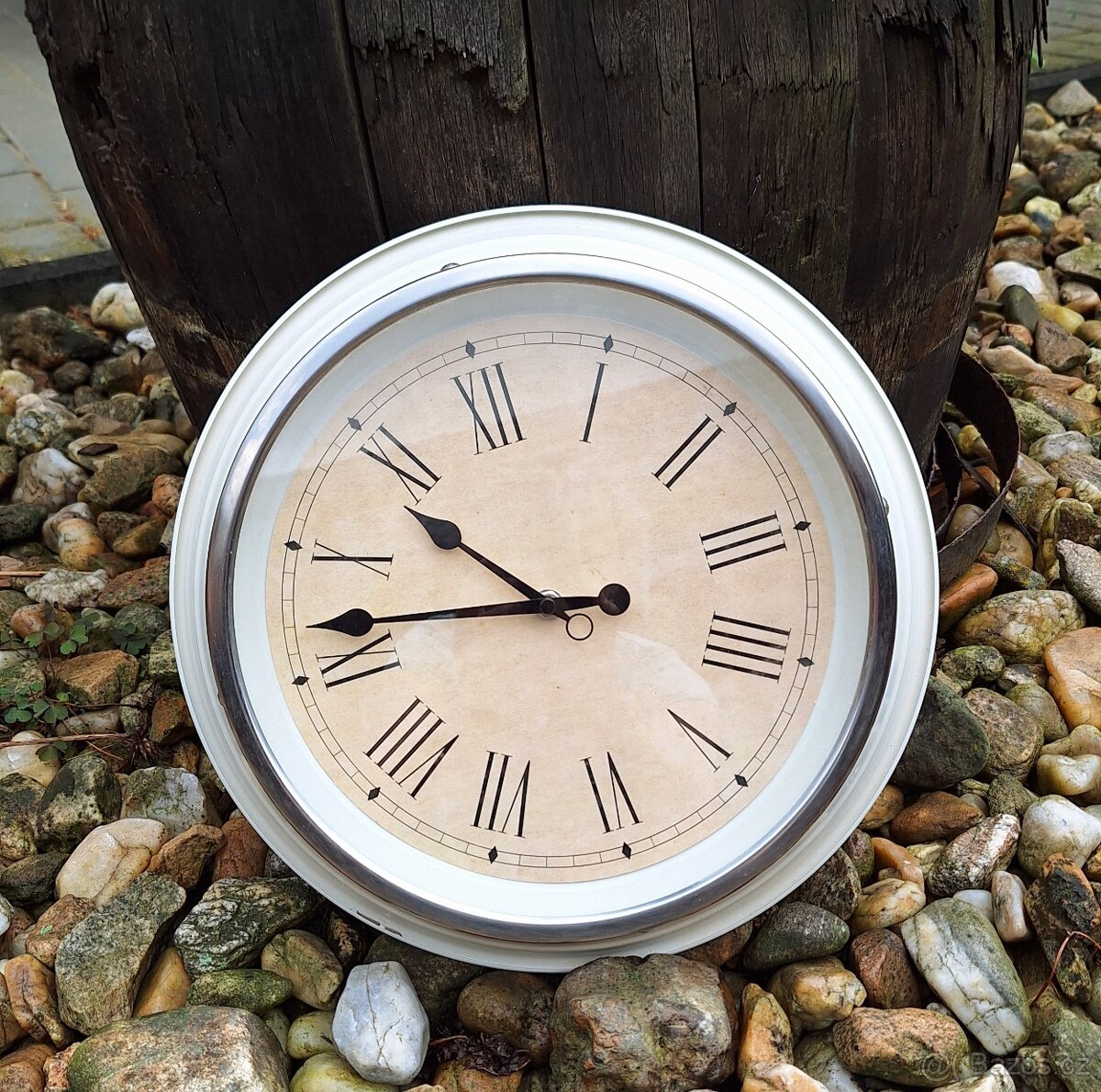 🕰️ Vintage nástěnné hodiny – NOVÉ
