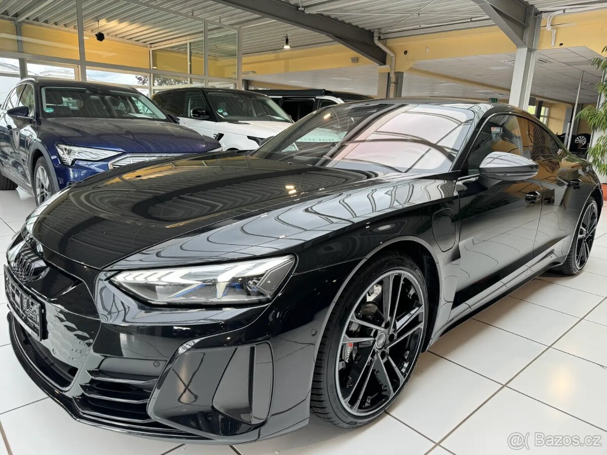 Audi e-Tron GT RS 440kw quattro/carbon/360°kam/head-up/21"