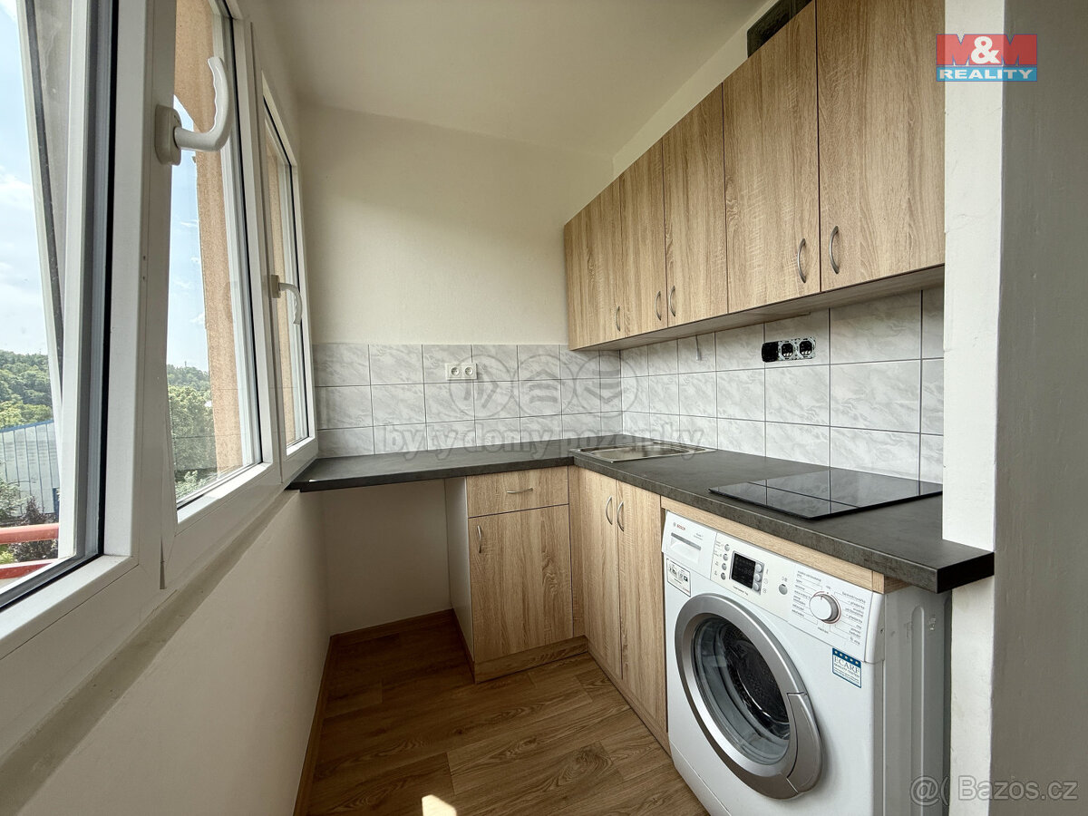 Pronájem bytu 1+kk, 27 m², Náchod, ul. Pražská