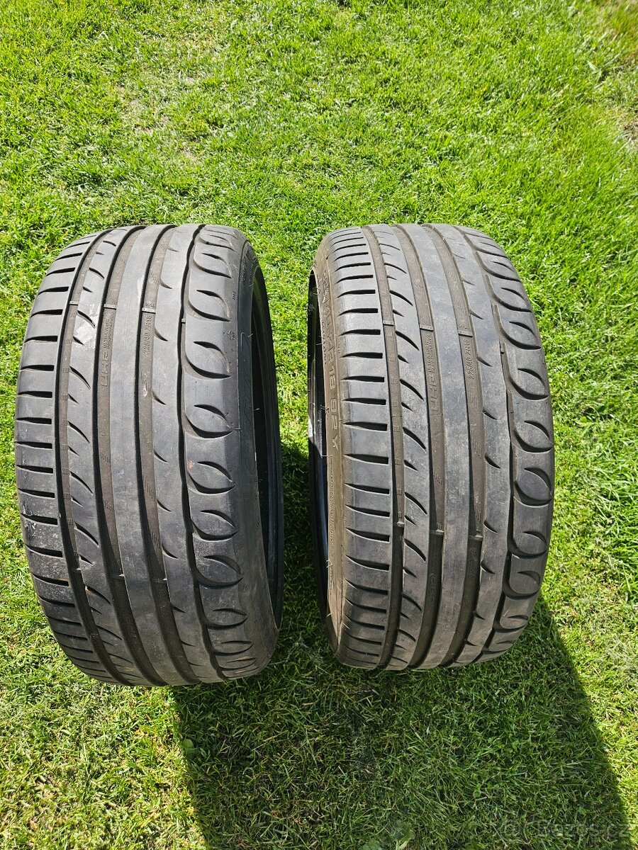 Pneumatiky 225/40/18