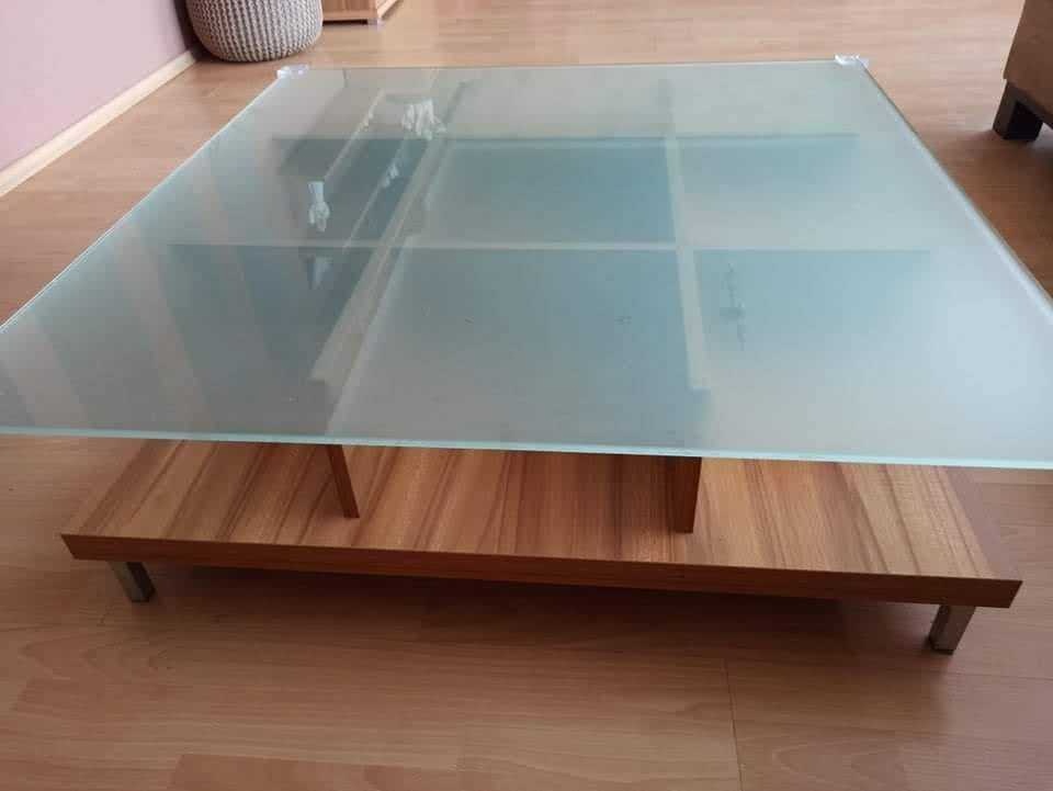 Konferenční stolek