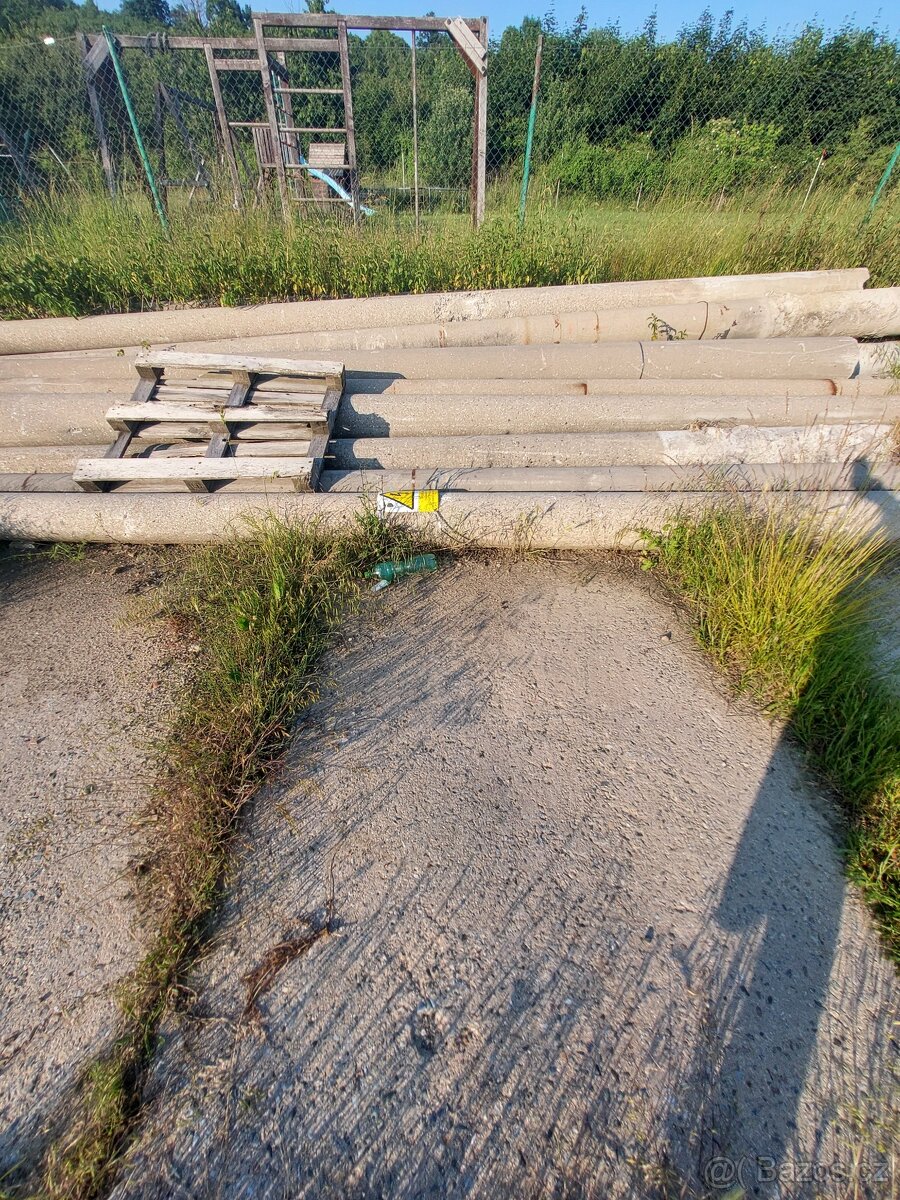 Betonové sloupy